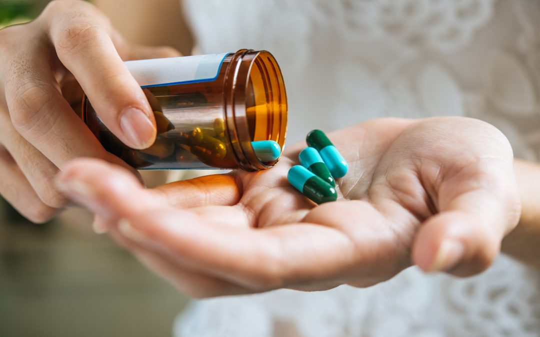 ¿Se pueden combinar los fármacos con las terapias de neuromodulación? Lo que dice la ciencia